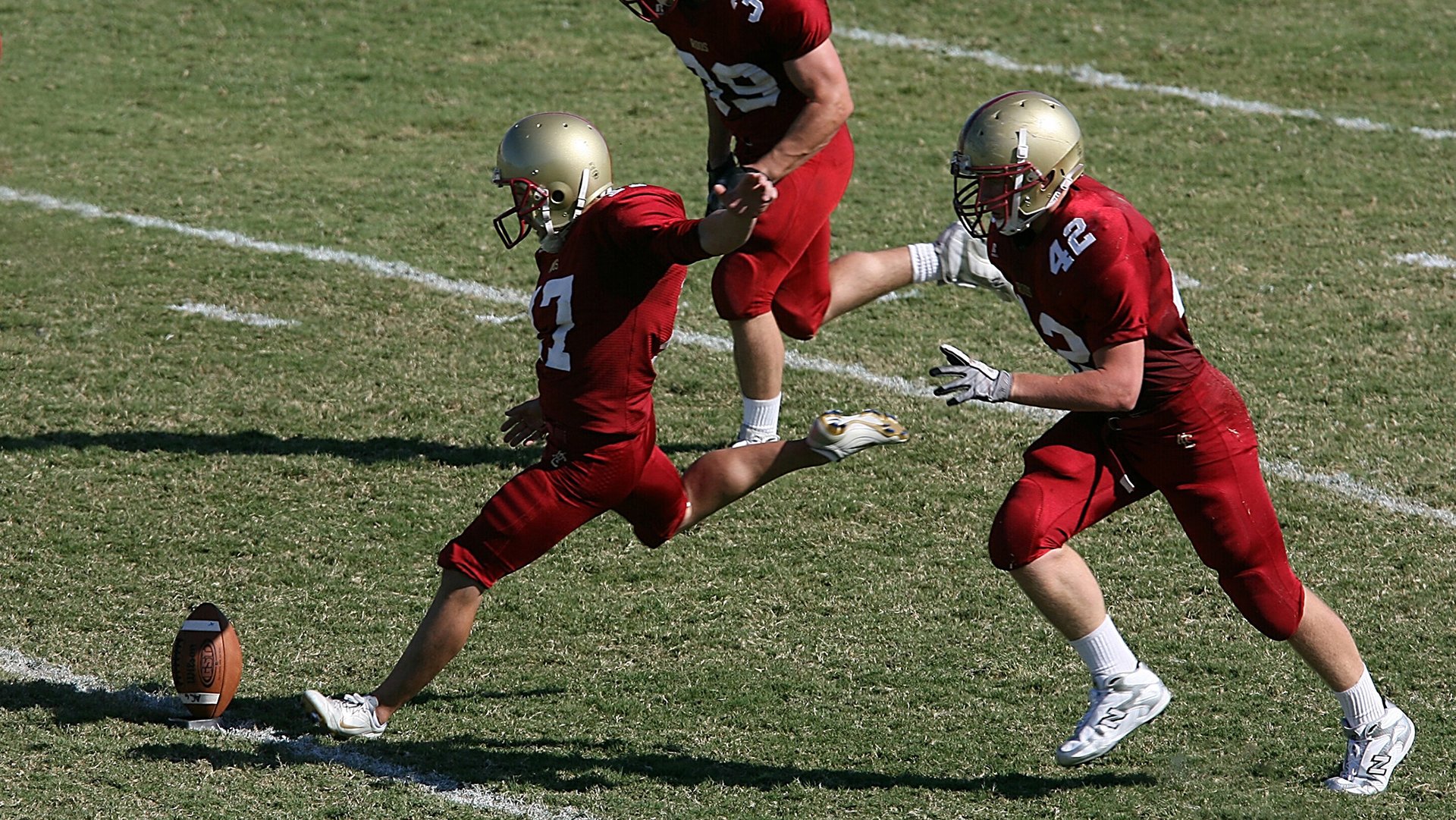 球还在滑，瑞士球员先庆祝！神级预判引热议，瑞士队预选赛成绩